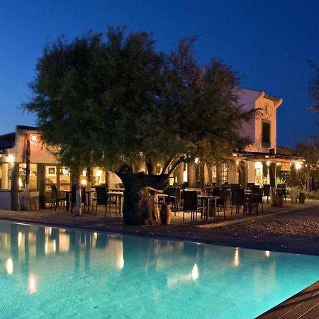 Hotel Restaurant Les Arnelles Saintes-Maries-de-la-Mer Buitenkant foto