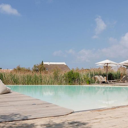 Hotel Restaurant Les Arnelles Saintes-Maries-de-la-Mer Buitenkant foto