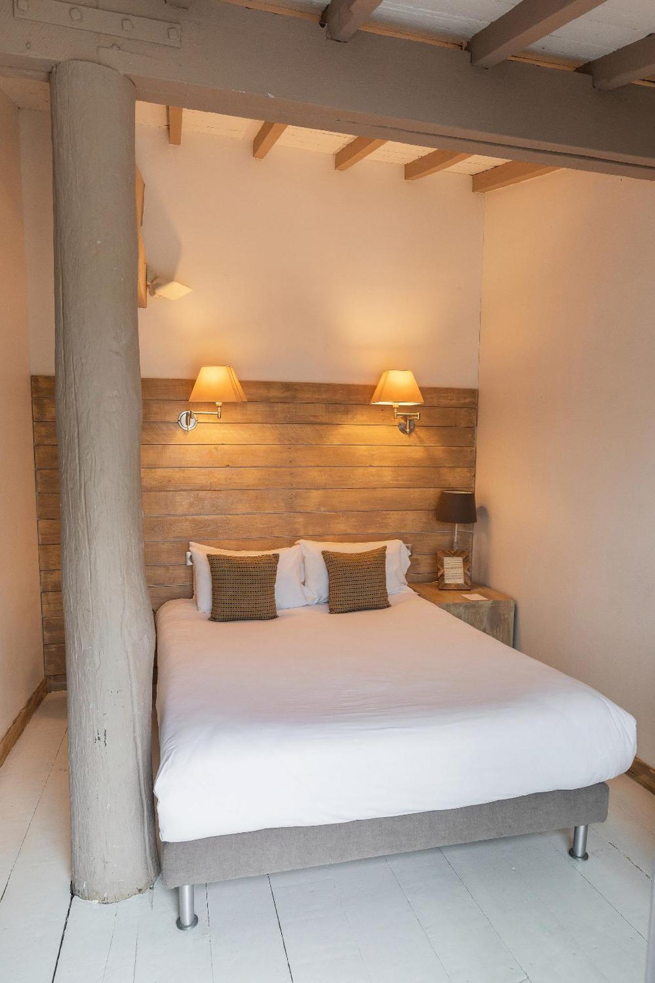 Hotel Restaurant Les Arnelles Saintes-Maries-de-la-Mer Buitenkant foto