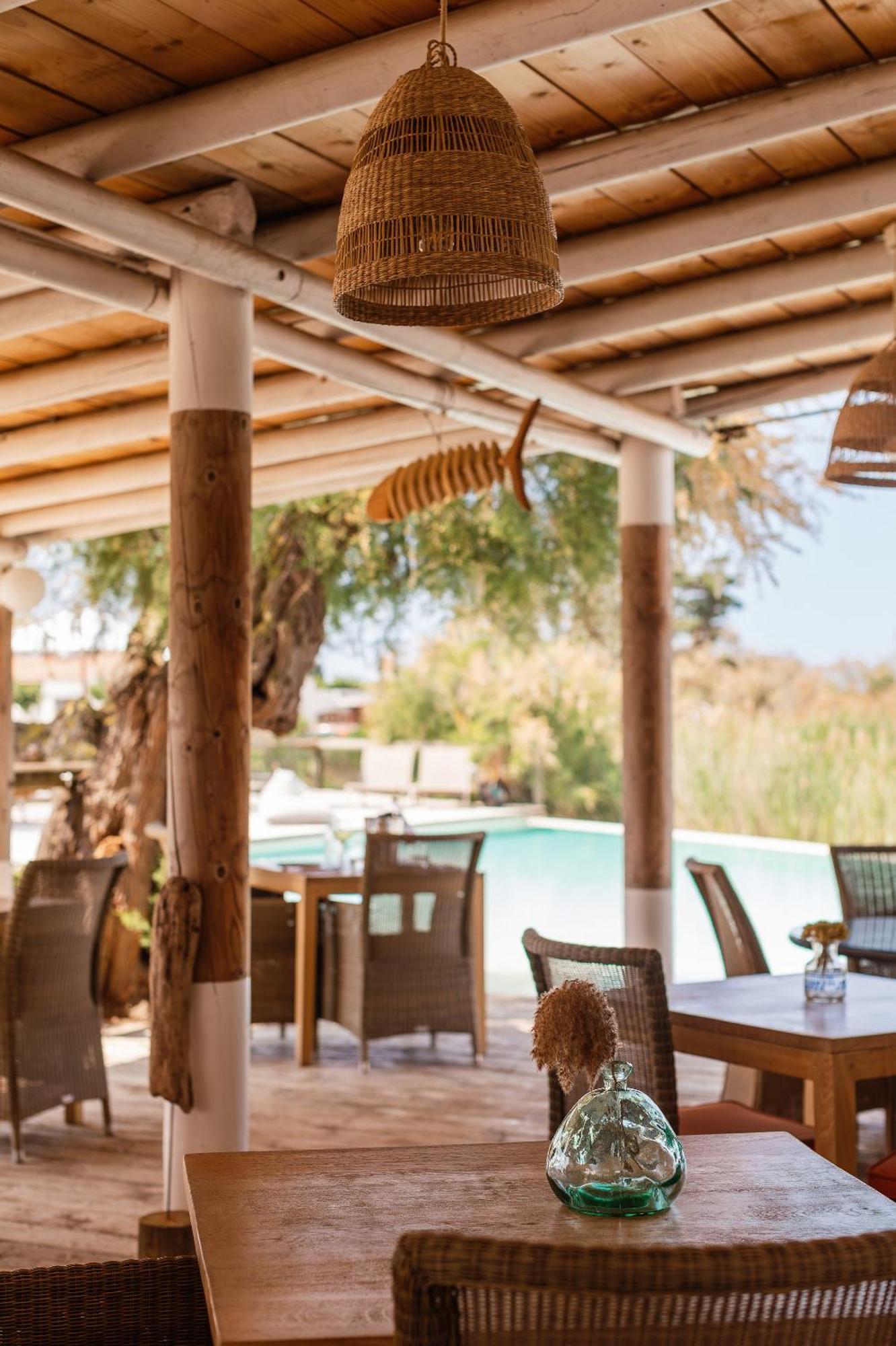 Hotel Restaurant Les Arnelles Saintes-Maries-de-la-Mer Buitenkant foto