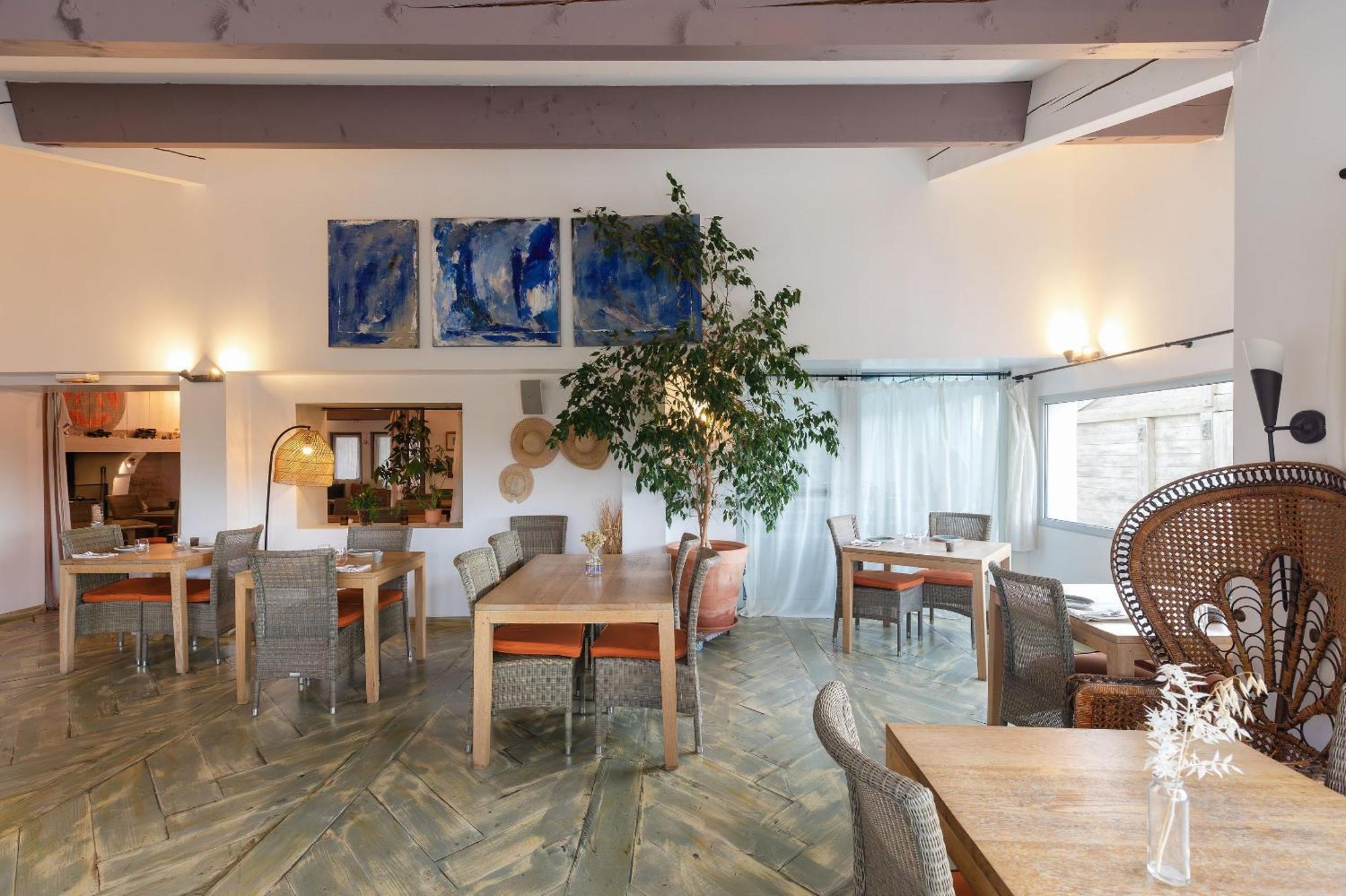 Hotel Restaurant Les Arnelles Saintes-Maries-de-la-Mer Buitenkant foto