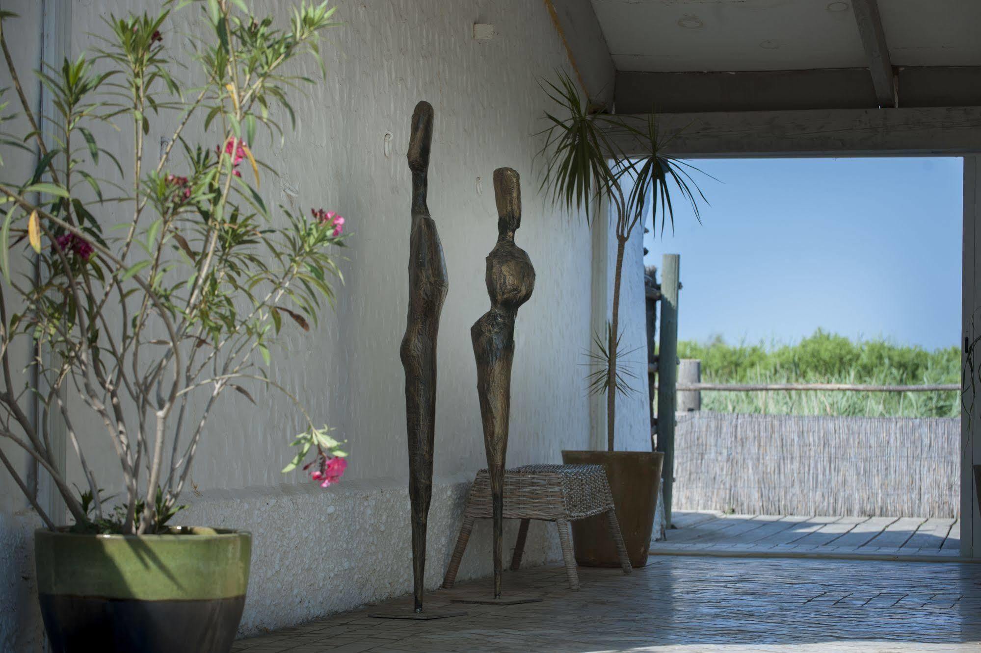 Hotel Restaurant Les Arnelles Saintes-Maries-de-la-Mer Buitenkant foto